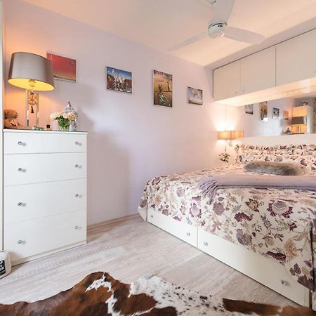 Hartha Apartment Ngoại thất bức ảnh